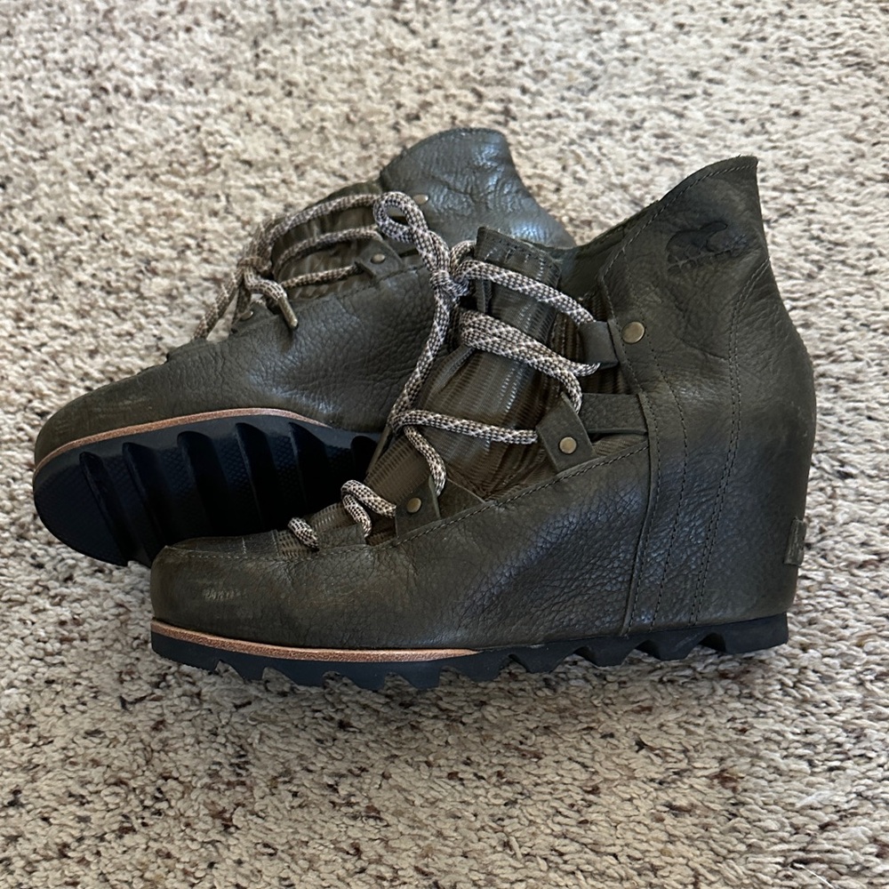 Sorel Women's Olive Wedge Boots